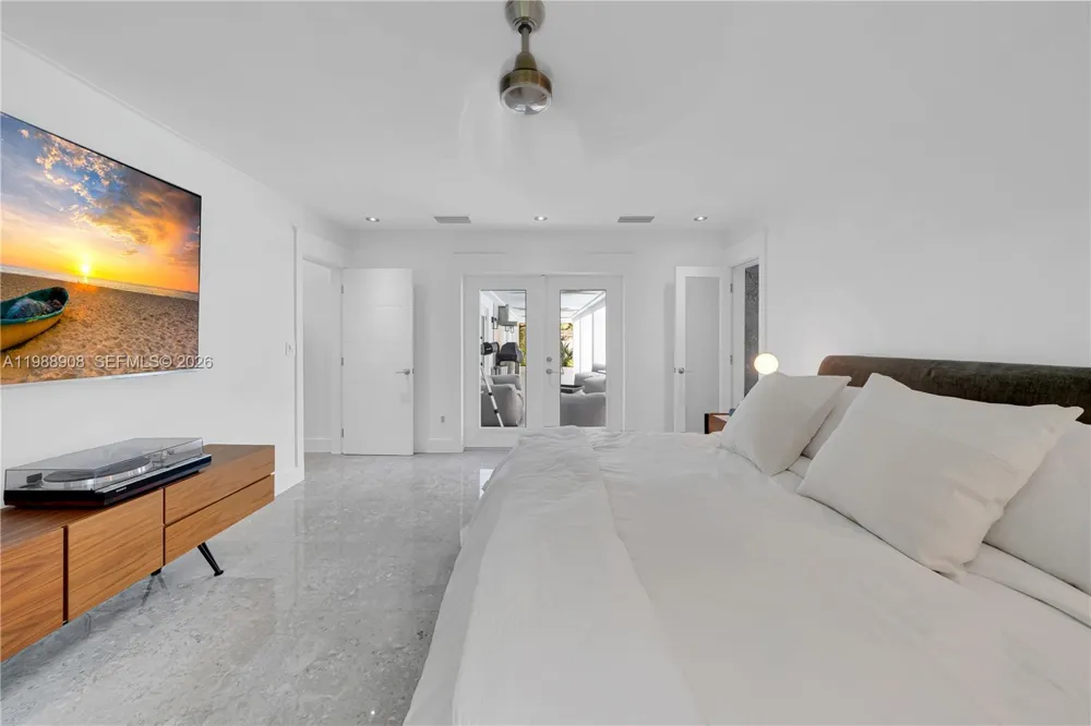 10705 SW 128th Ter Miami, FL 33176
