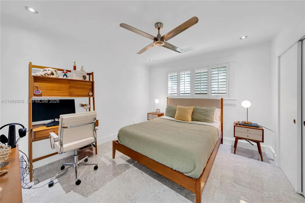 10705 SW 128th Ter Miami, FL 33176