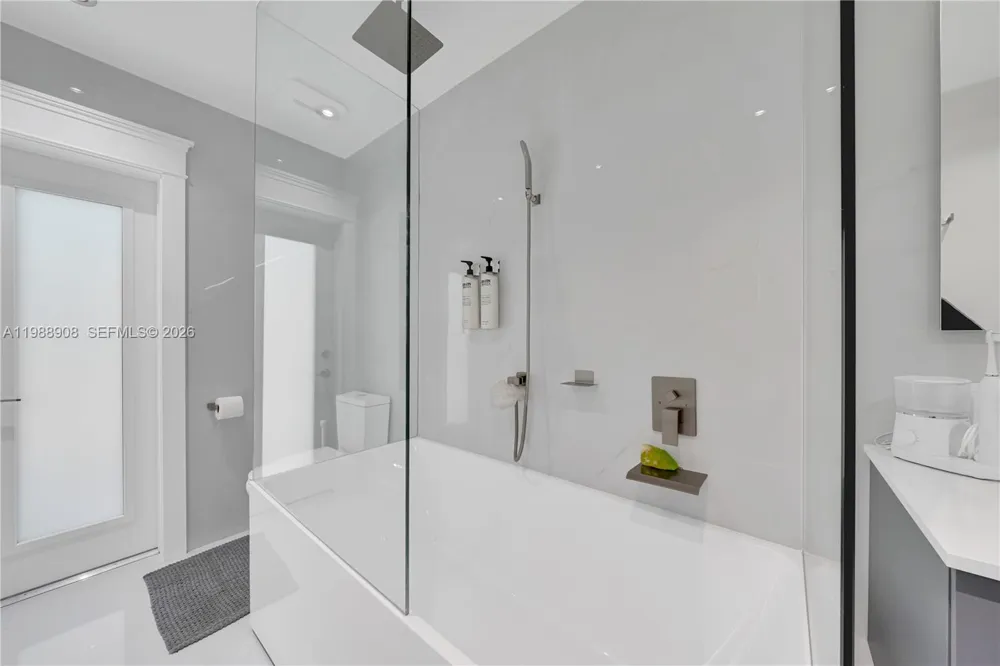 10705 SW 128th Ter Miami, FL 33176
