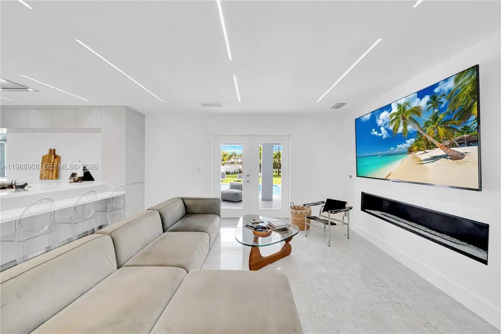 10705 SW 128th Ter Miami, FL 33176