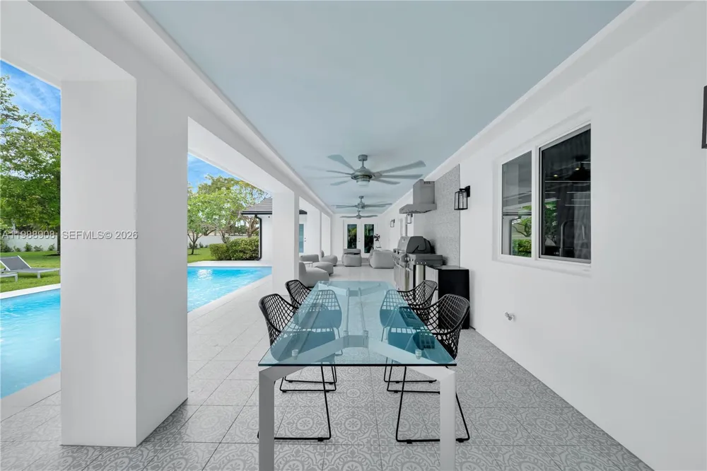 10705 SW 128th Ter Miami, FL 33176