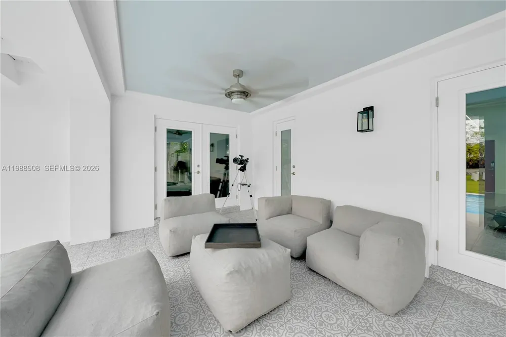 10705 SW 128th Ter Miami, FL 33176