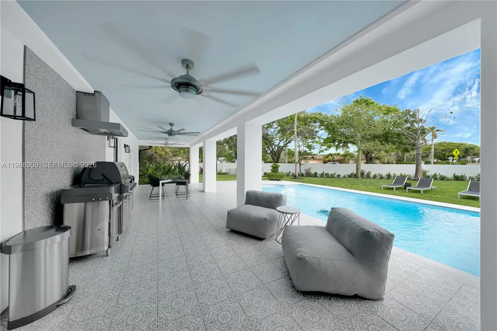 10705 SW 128th Ter Miami, FL 33176