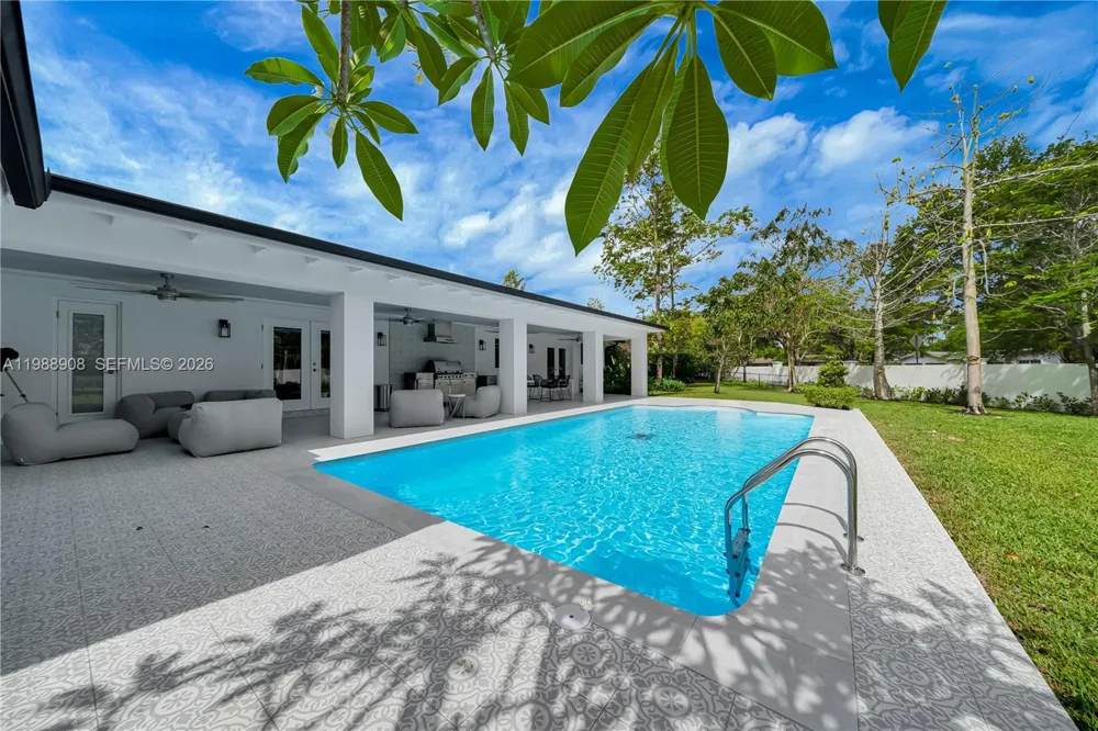 10705 SW 128th Ter Miami, FL 33176