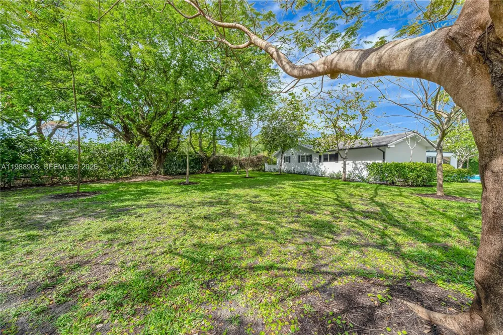 10705 SW 128th Ter Miami, FL 33176