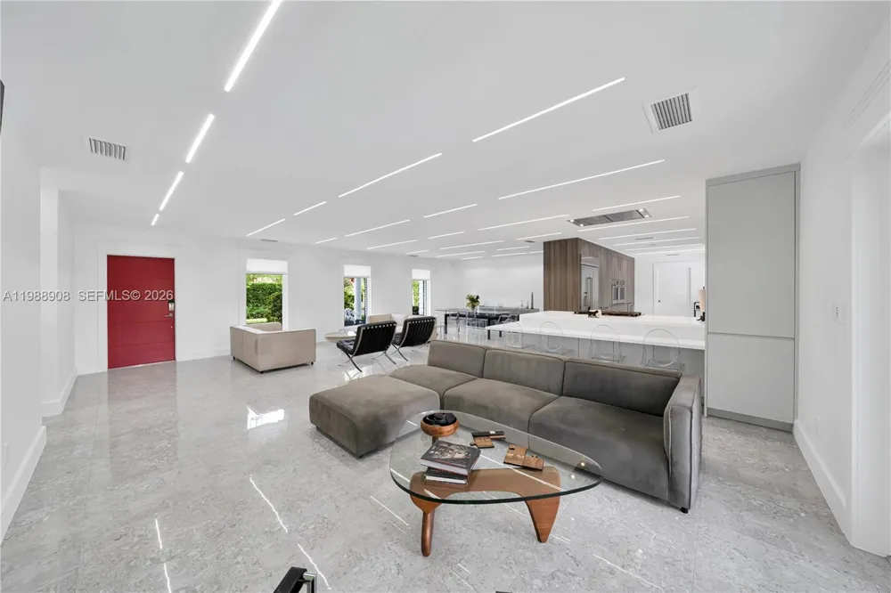 10705 SW 128th Ter Miami, FL 33176