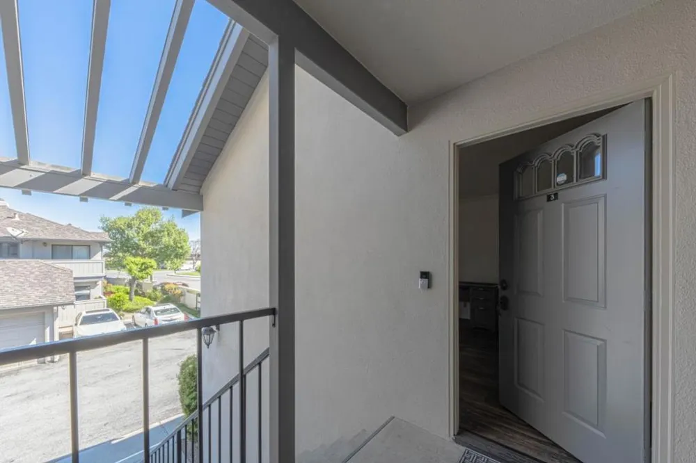 1052 Padre Drive #3 Salinas, CA 93901