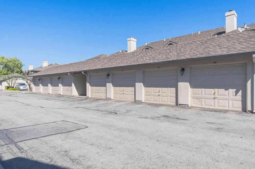 1052 Padre Drive #3 Salinas, CA 93901