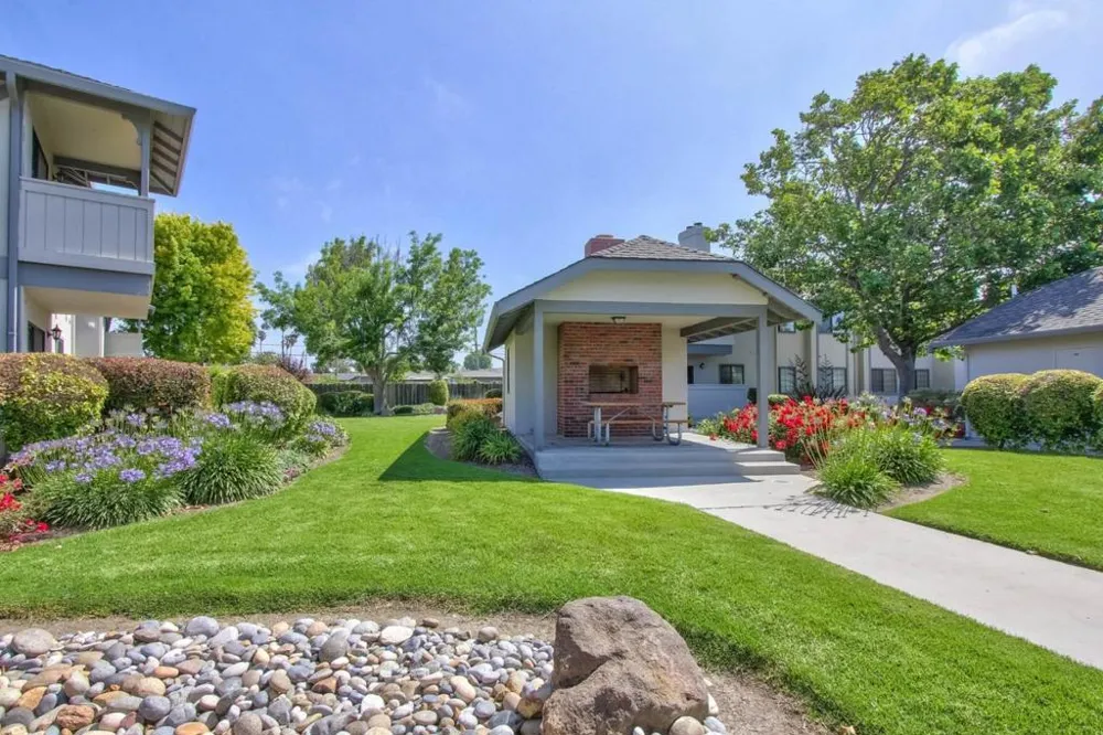 1052 Padre Drive #3 Salinas, CA 93901