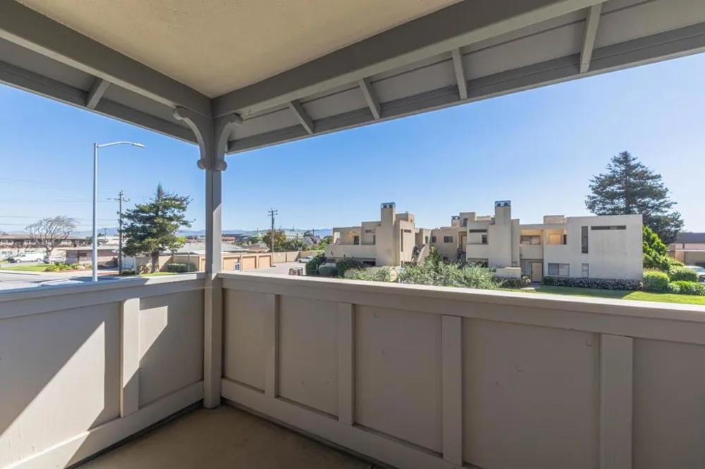 1052 Padre Drive #3 Salinas, CA 93901