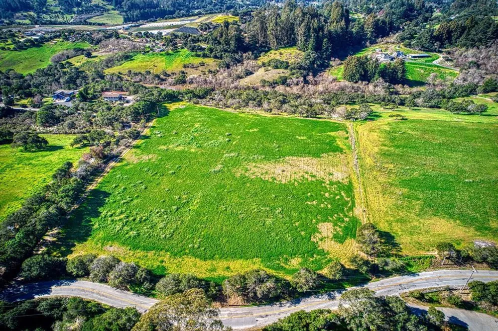 571 Calabasas Road Watsonville, CA 95076