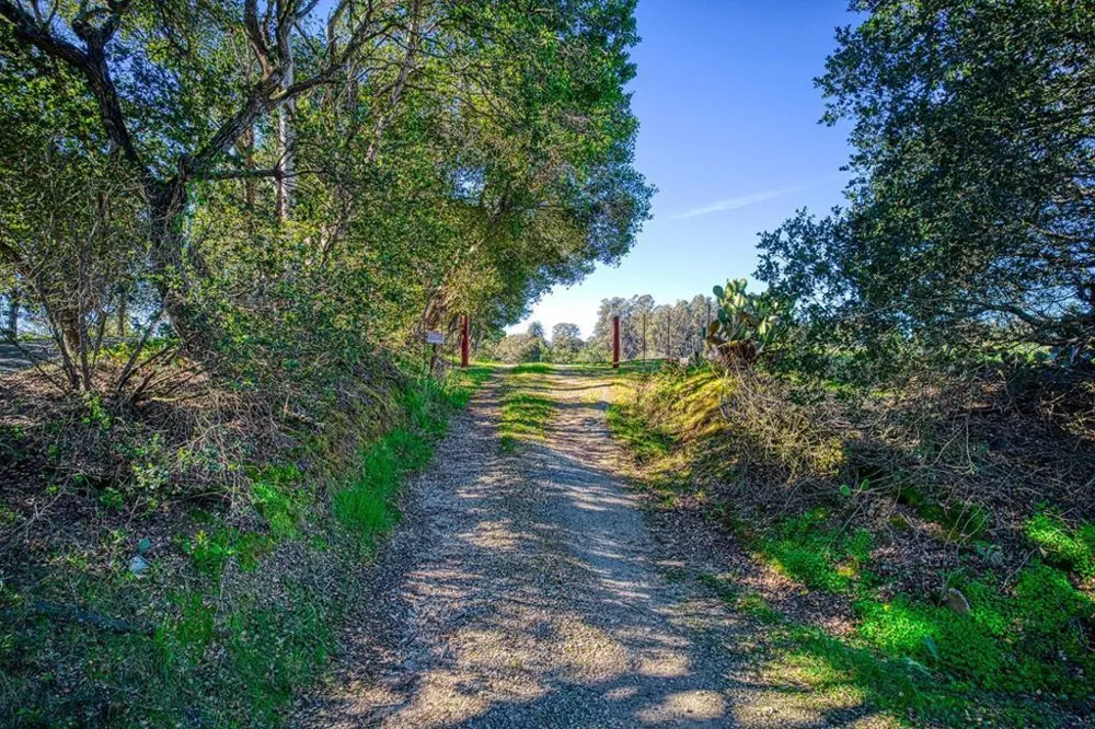 571 Calabasas Road Watsonville, CA 95076