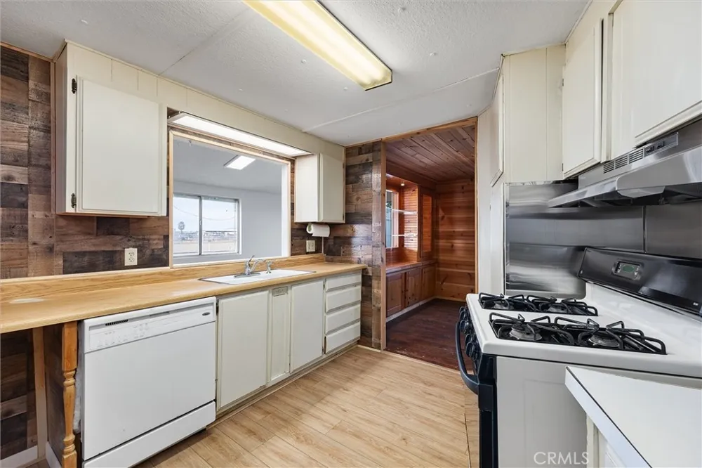 30751 Sharp Shafter, CA 93263