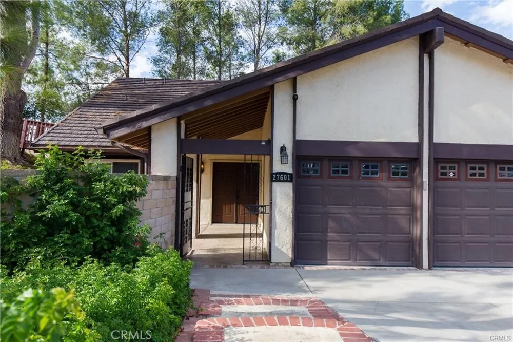 27601 Endeavor Street Agoura Hills, CA 91301