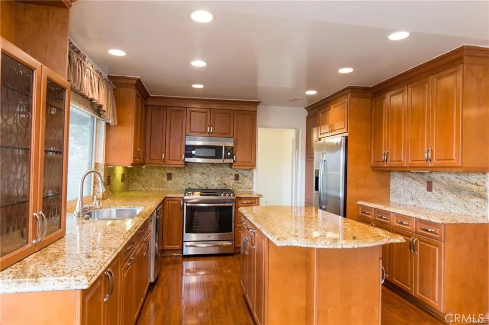 27601 Endeavor Street Agoura Hills, CA 91301