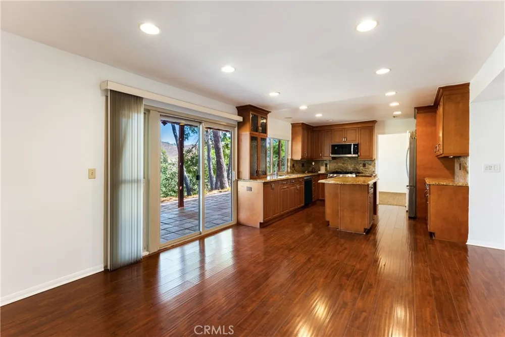 27601 Endeavor Street Agoura Hills, CA 91301