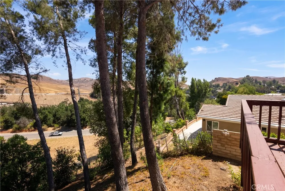 27601 Endeavor Street Agoura Hills, CA 91301