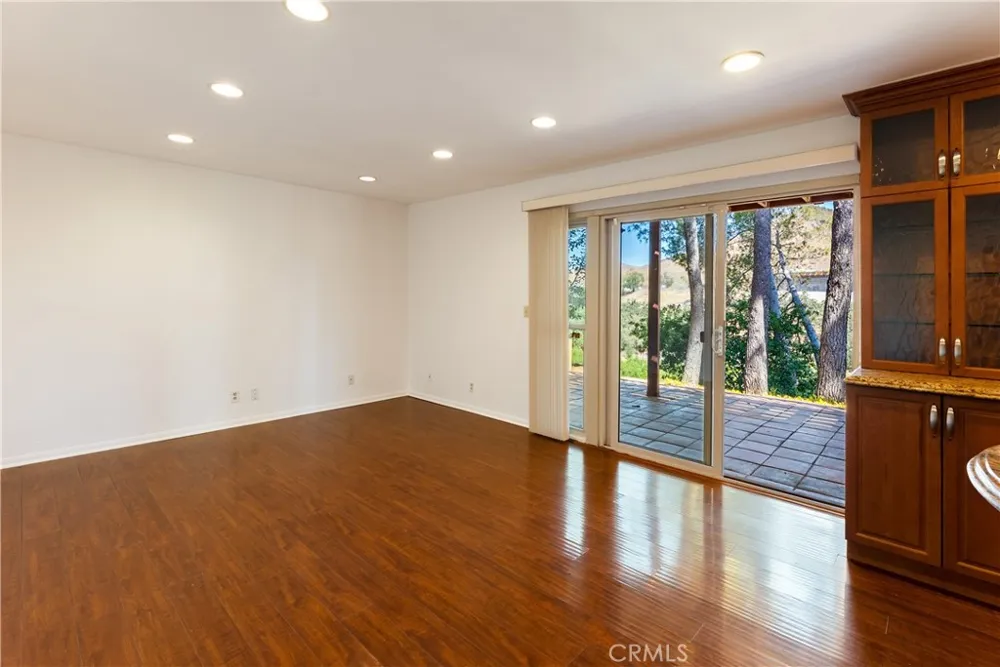27601 Endeavor Street Agoura Hills, CA 91301