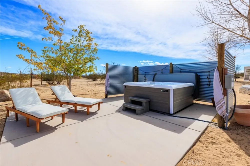 58770 Gerrie Lane Landers, CA 92285