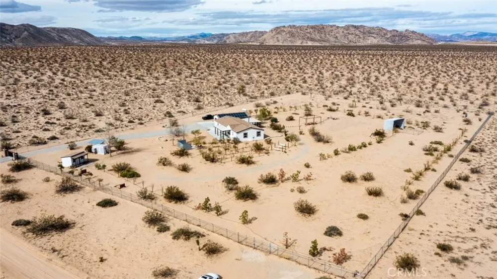 58770 Gerrie Lane Landers, CA 92285