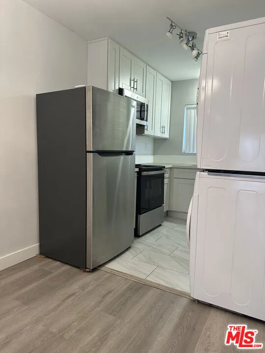 326 S Serrano Avenue #4 Los Angeles, CA 90020