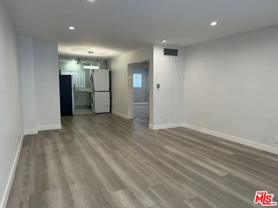 326 S Serrano Avenue #4 Los Angeles, CA 90020