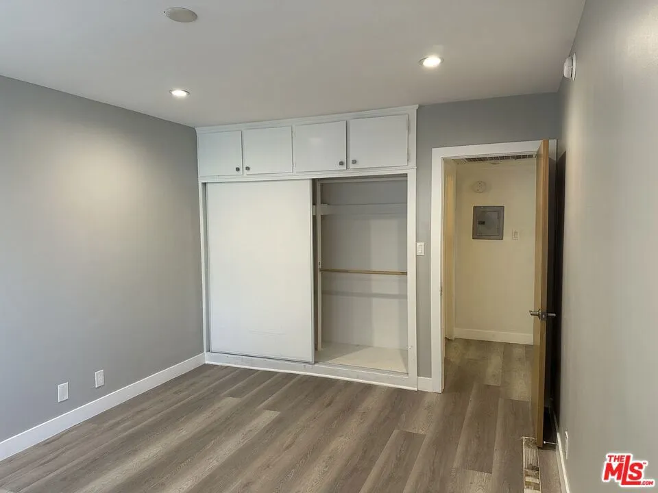326 S Serrano Avenue #4 Los Angeles, CA 90020