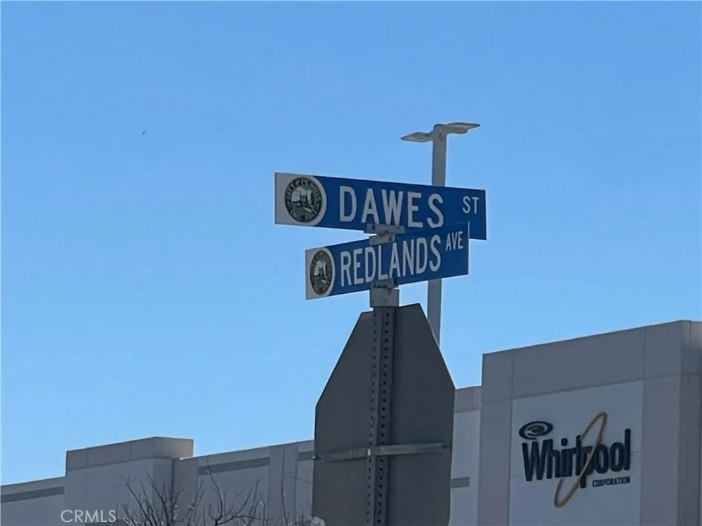 Redlands Ave Perris, CA 92571