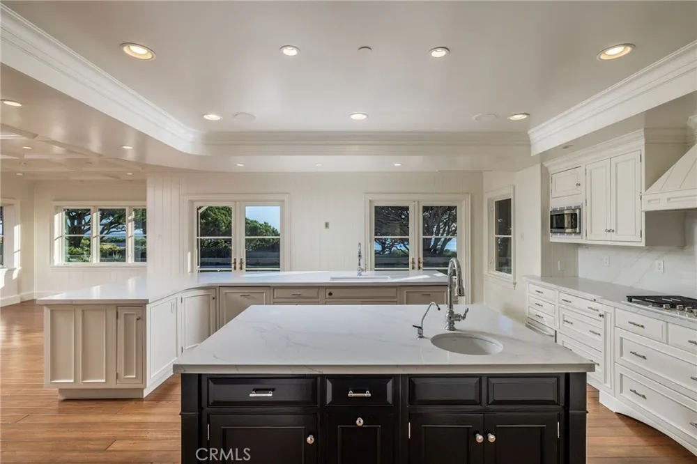 34 Pelican Point Newport Coast, CA 92657