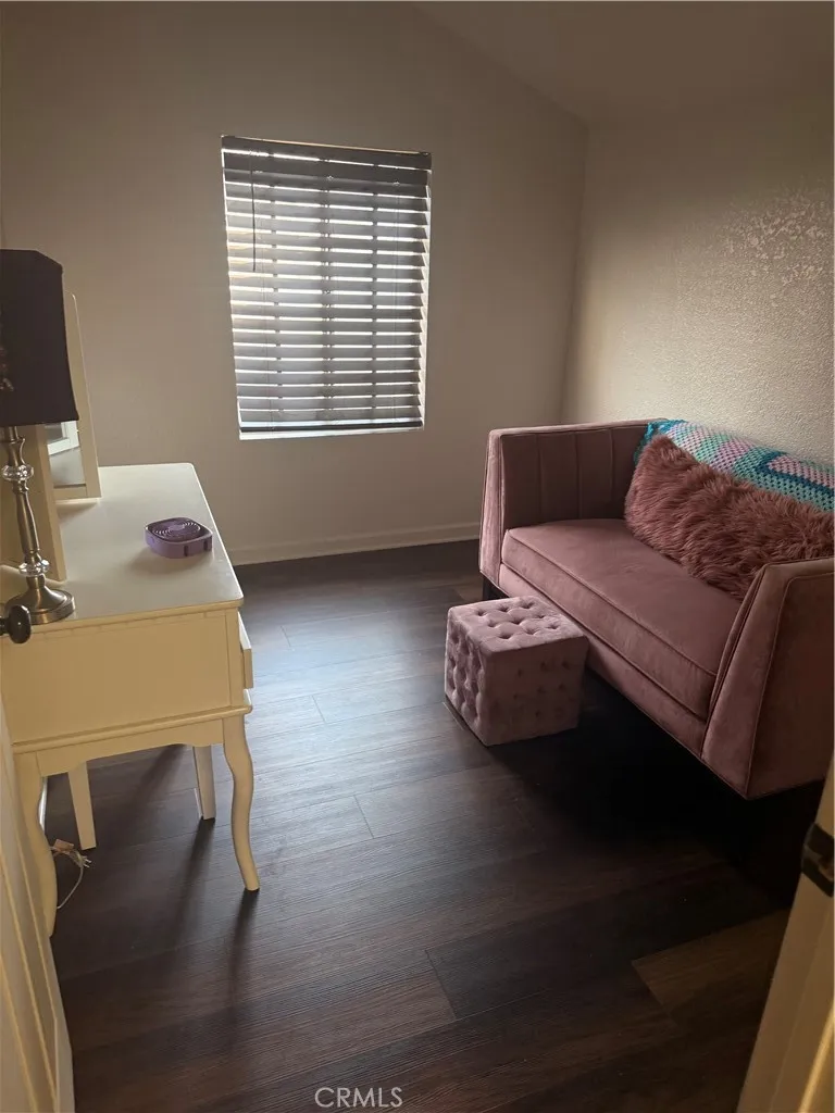 863 Encino Corona, CA 92882