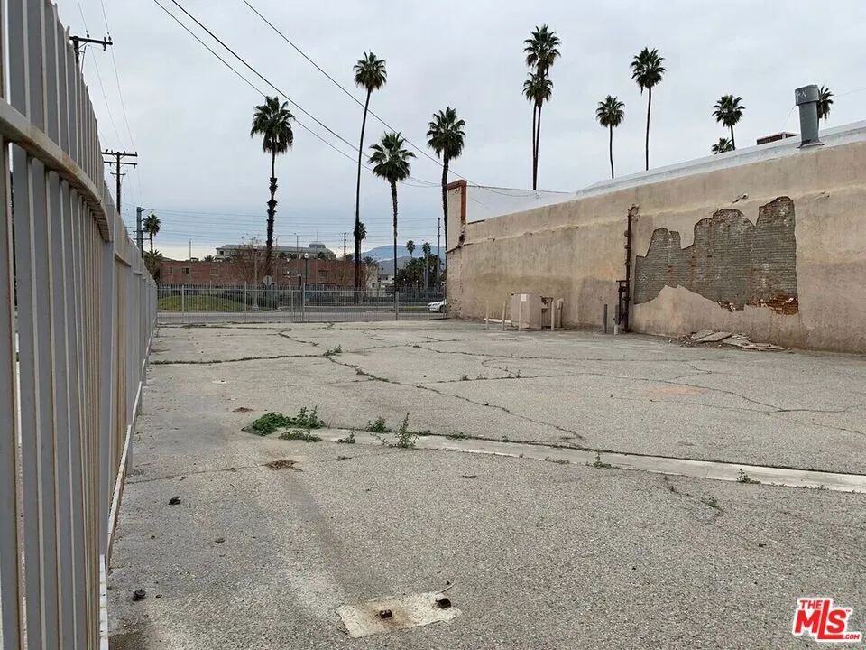 3800 Commerce Street Riverside, CA 92507