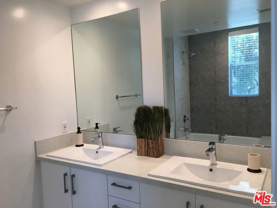 4600 Coldwater Canyon Avenue #205 Studio City, CA 91604