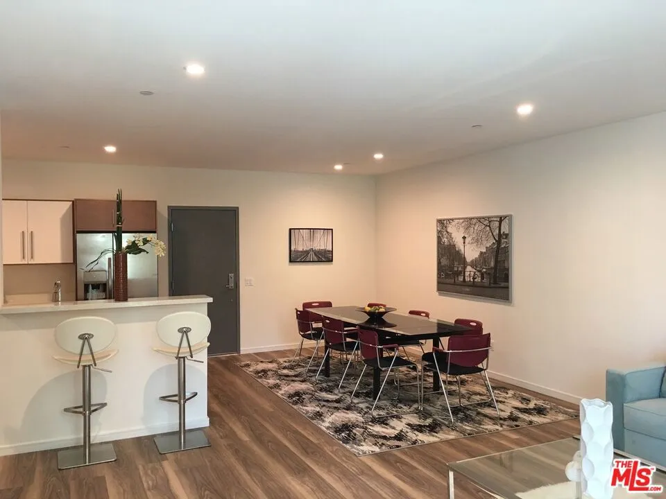 4600 Coldwater Canyon Avenue #205 Studio City, CA 91604