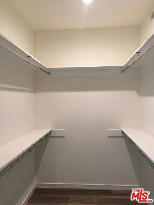 4600 Coldwater Canyon Avenue #205 Studio City, CA 91604
