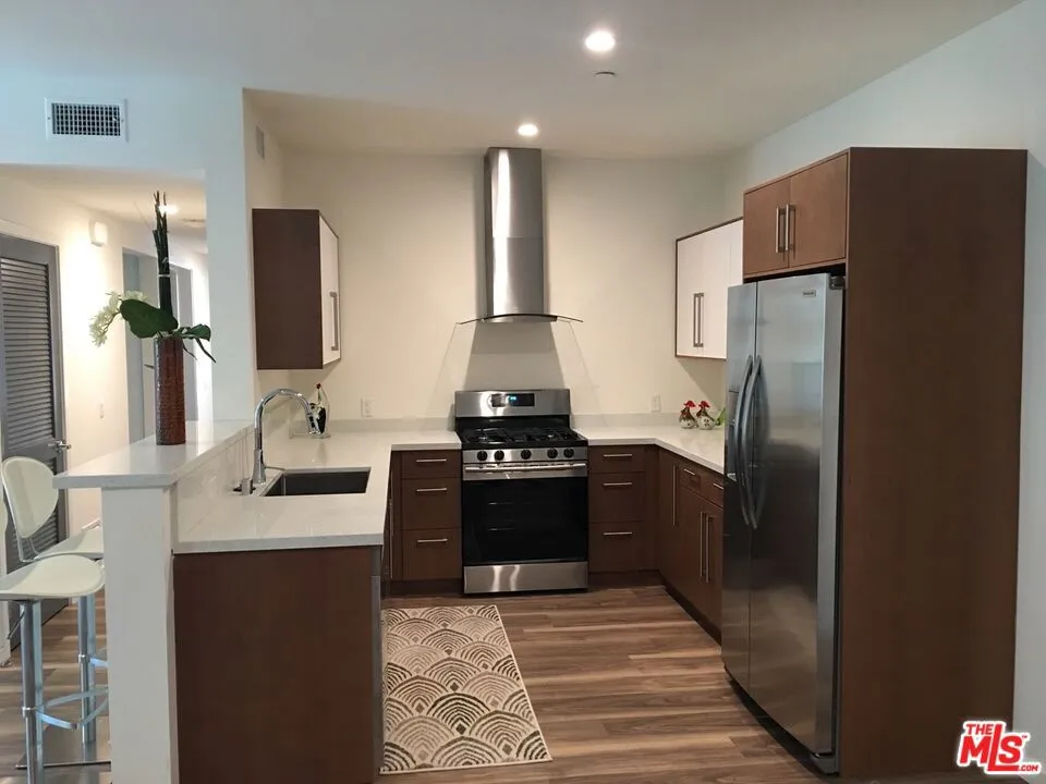 4600 Coldwater Canyon Avenue #205 Studio City, CA 91604