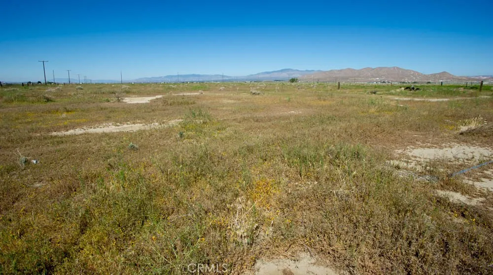 2011 67th W Rosamond, CA 93560