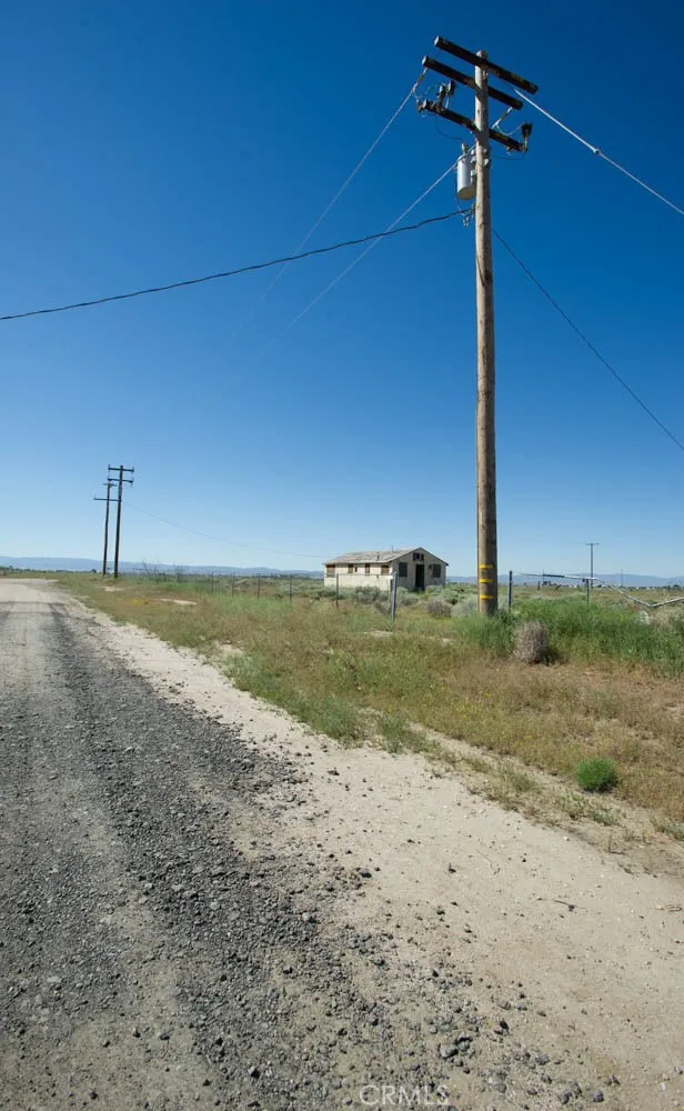 2011 67th W Rosamond, CA 93560