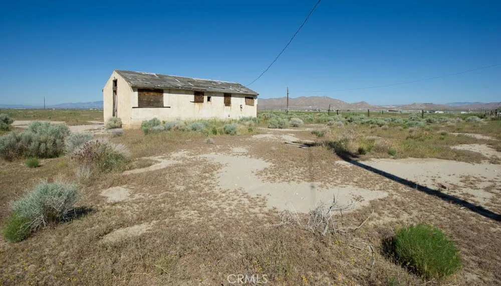 2011 67th W Rosamond, CA 93560
