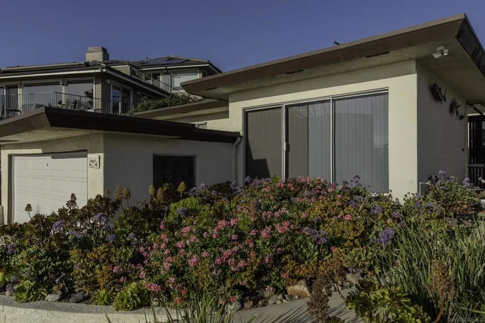 4933 Ocean Boulevard San Diego, CA 92109