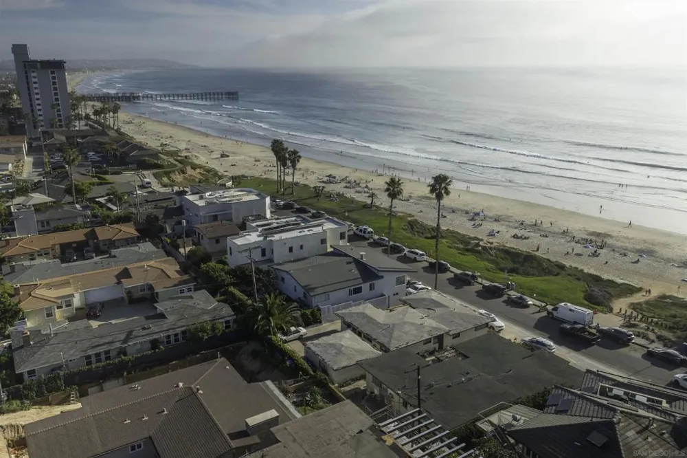 4933 Ocean Boulevard San Diego, CA 92109
