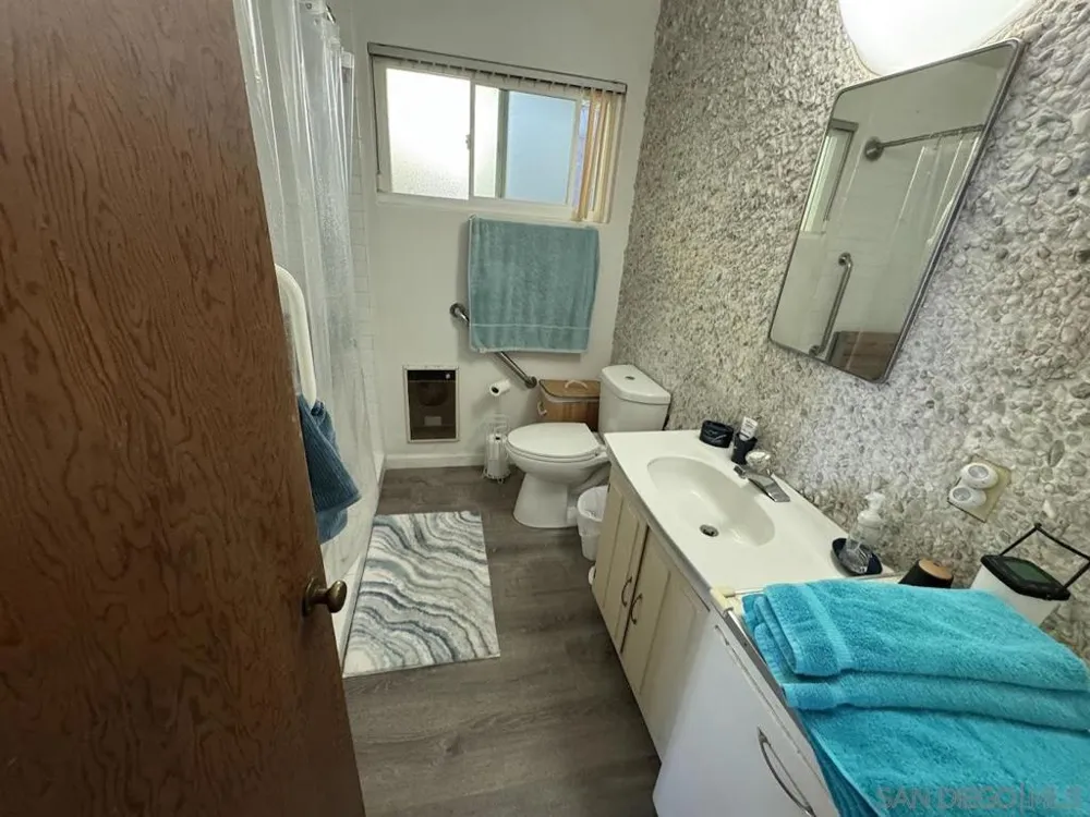 4933 Ocean Boulevard San Diego, CA 92109