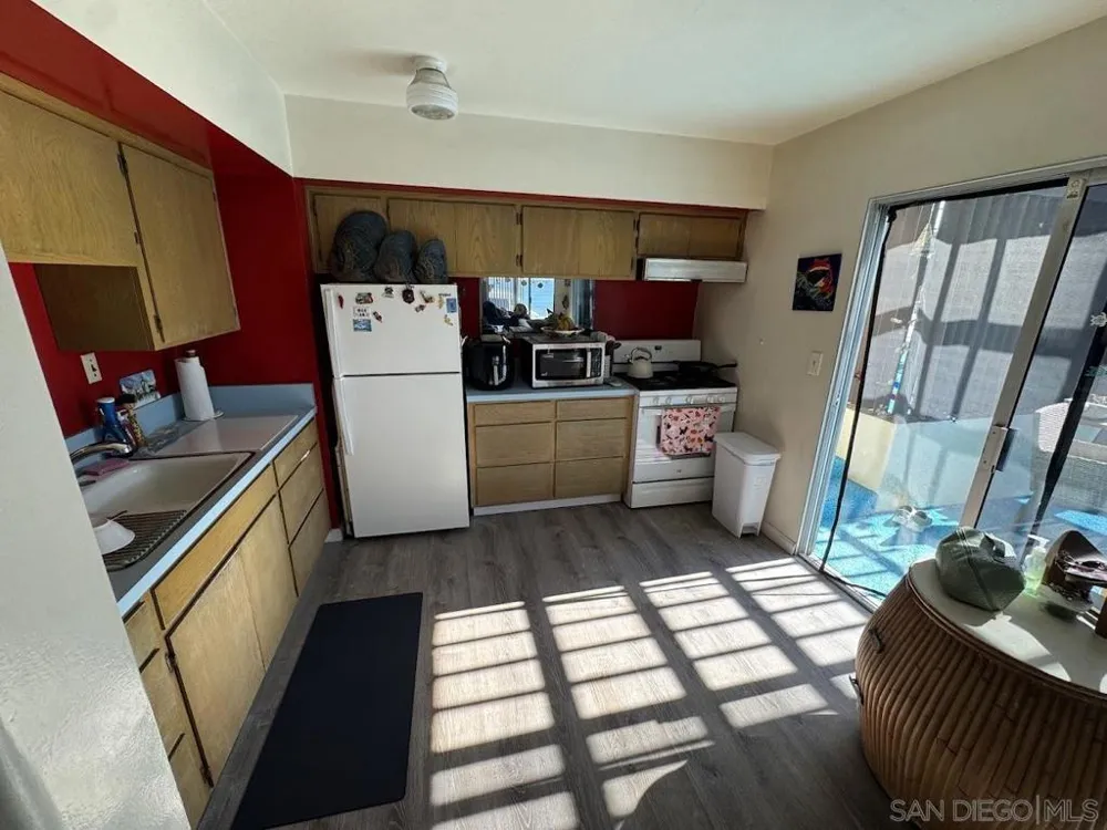 4933 Ocean Boulevard San Diego, CA 92109