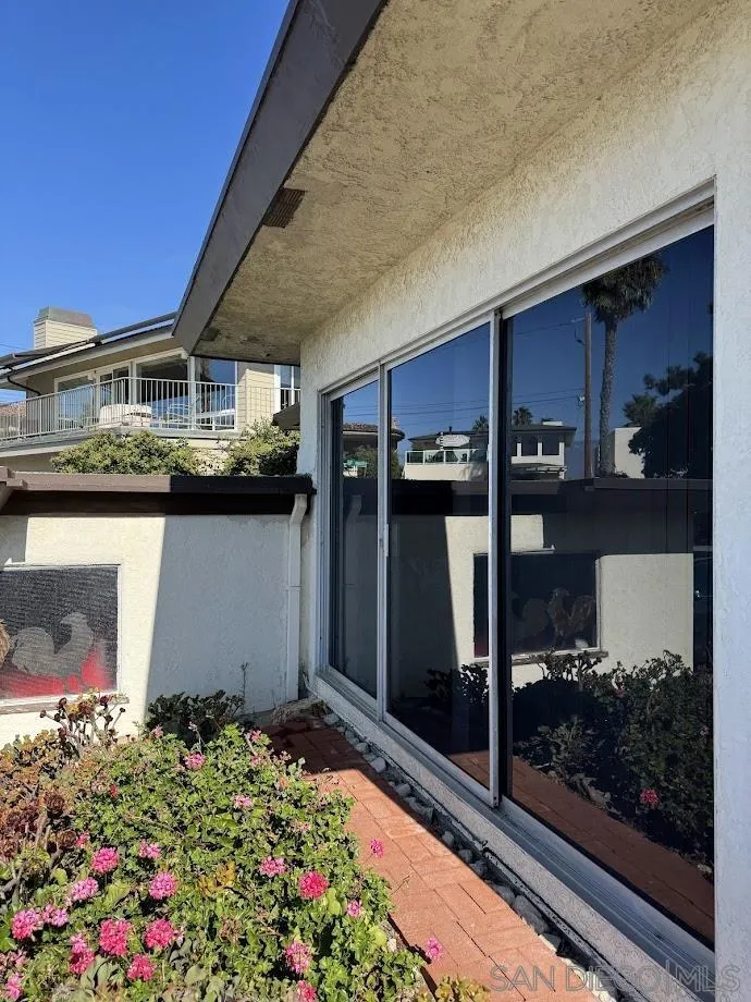4933 Ocean Boulevard San Diego, CA 92109