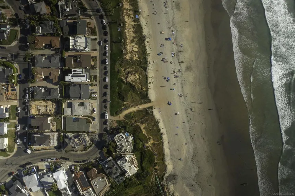 4933 Ocean Boulevard San Diego, CA 92109