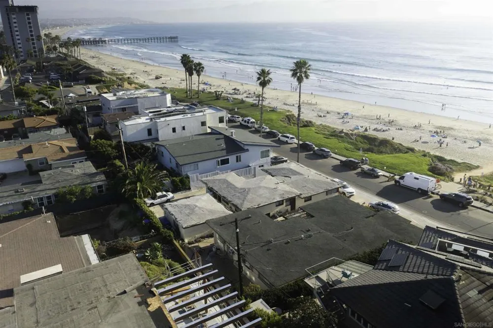 4933 Ocean Boulevard San Diego, CA 92109