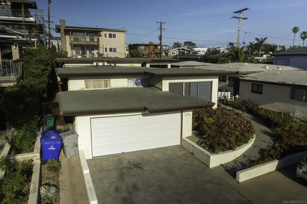 4933 Ocean Boulevard San Diego, CA 92109