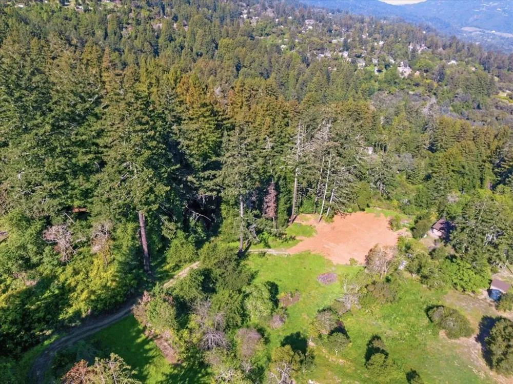 22065 Old Santa Cruz Highway Los Gatos, CA 95033