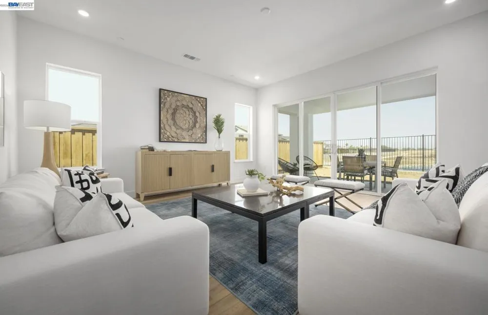 1037 Bradbury Dr Discovery Bay, CA 94505
