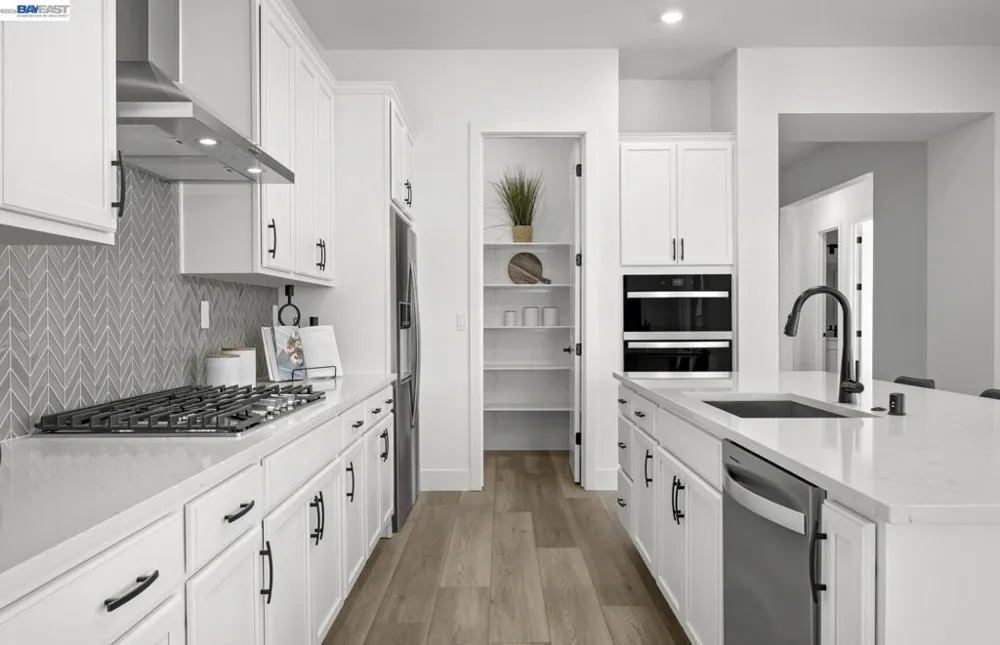 1037 Bradbury Dr Discovery Bay, CA 94505