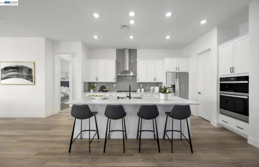 1037 Bradbury Dr Discovery Bay, CA 94505